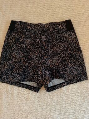 Athleta Black and Gray Patterned High-Waist Performance Shorts